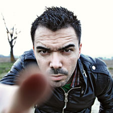 智能代码审查的网站攻击器